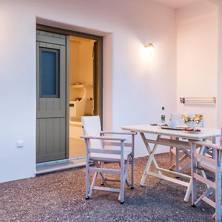 Vilos Bed & Breakfast 4*